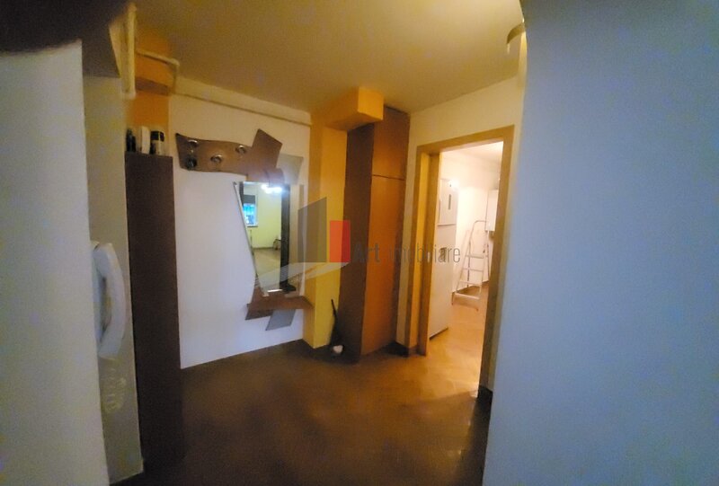 Titan, apartament 3 camere cu centrala