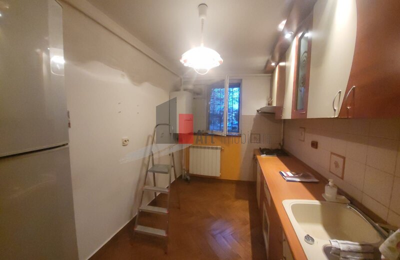 Titan, apartament 3 camere cu centrala